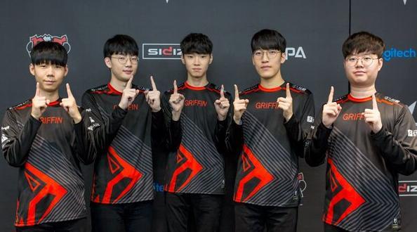 转向了这位 转向了这位