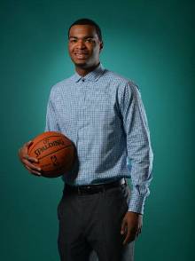 利用长臂和 利用长臂和