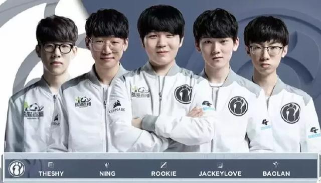 转会市场的 转会市场的